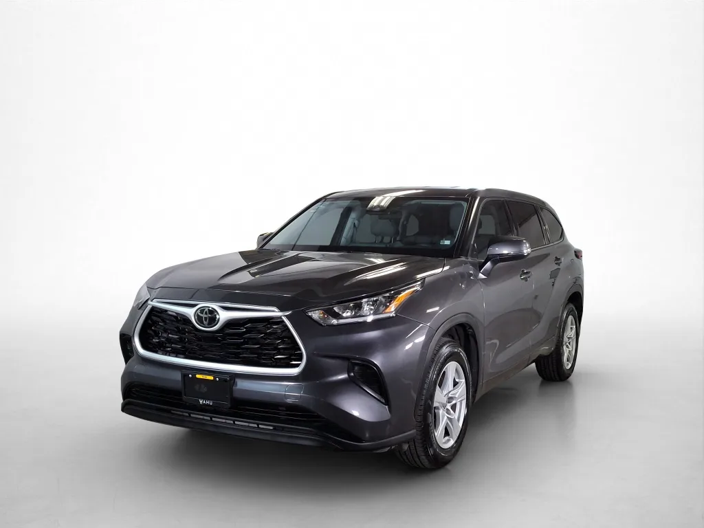 2022 Toyota Highlander LE
